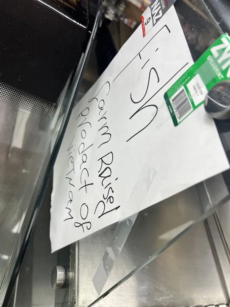 Willie's Pawn Shop in Cleveland, Ms